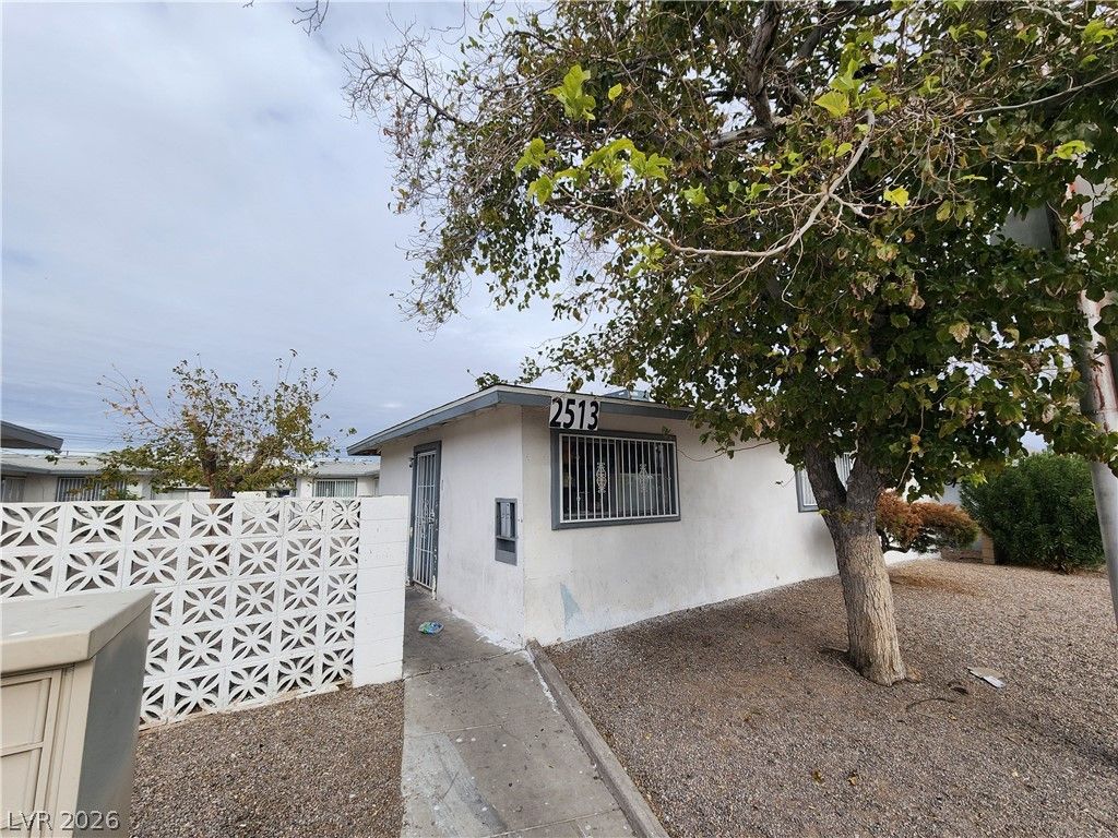 2513 Cedar Avenue, Las Vegas, NV 89101 — exterior