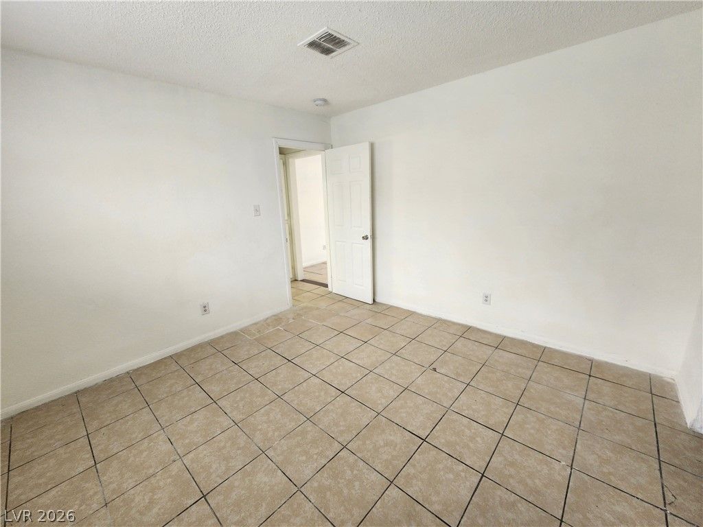 2513 Cedar Avenue, Las Vegas, NV 89101 — photo 4