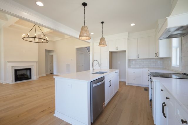 1123 Joe Martin Ln, Lebanon, TN 37087