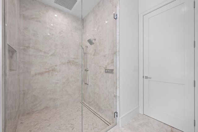 325 W Riverside Drive, Jupiter, FL 33469