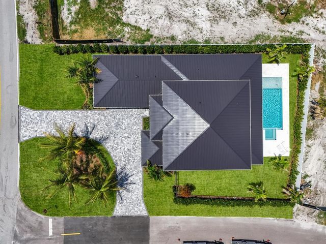 325 W Riverside Drive, Jupiter, FL 33469
