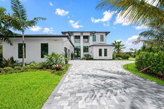 325 W Riverside Drive, Jupiter, FL 33469