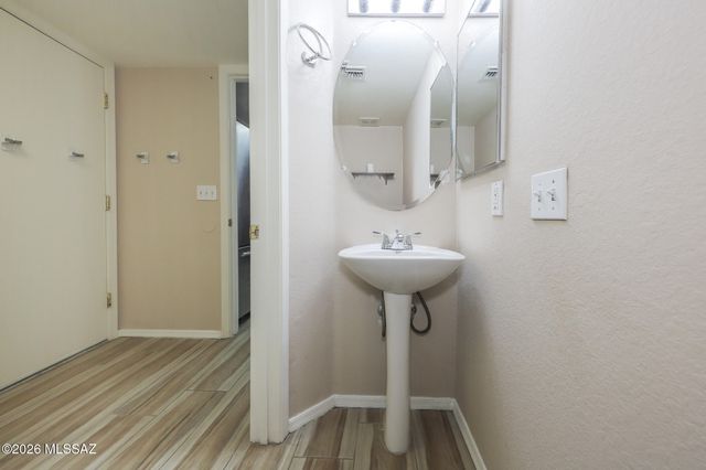 2416 W Chris Oliver Way, Tucson, AZ 85705