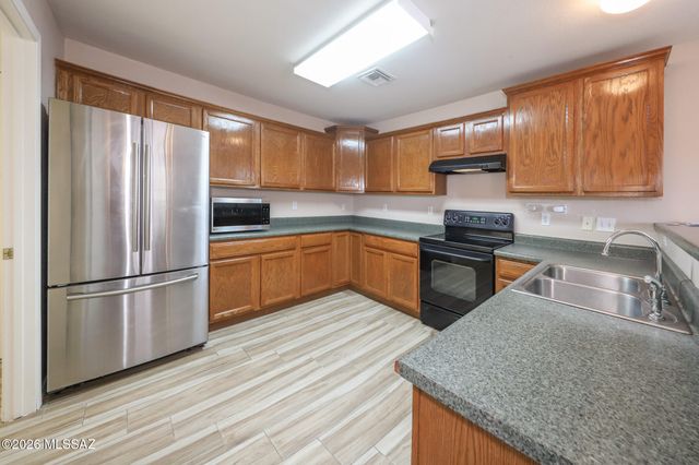 2416 W Chris Oliver Way, Tucson, AZ 85705