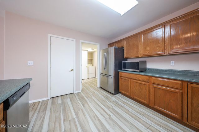 2416 W Chris Oliver Way, Tucson, AZ 85705
