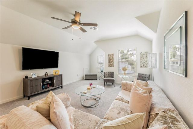 718 Whitetail DR, Round Rock, TX 78681