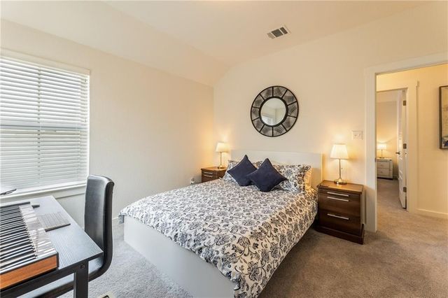 718 Whitetail DR, Round Rock, TX 78681