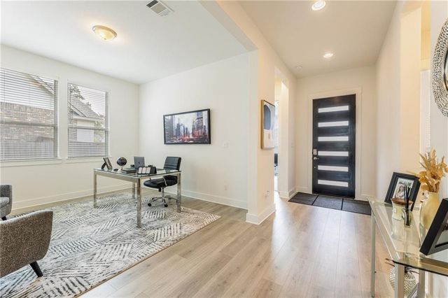 718 Whitetail DR, Round Rock, TX 78681