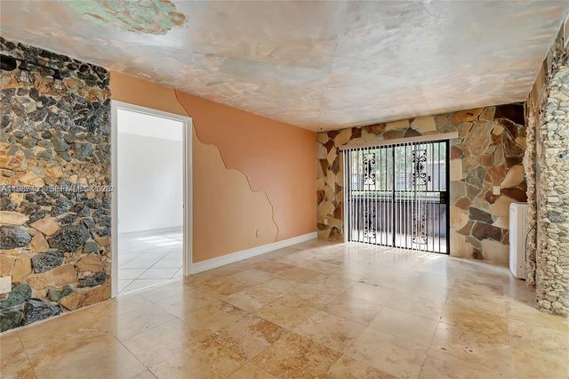 6580 W 27th Ct 58-12, Hialeah, FL 33016