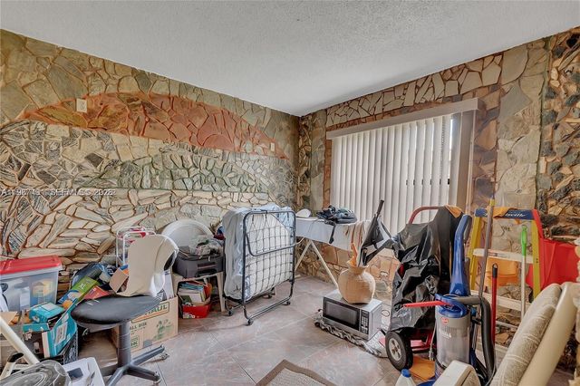 6580 W 27th Ct 58-12, Hialeah, FL 33016