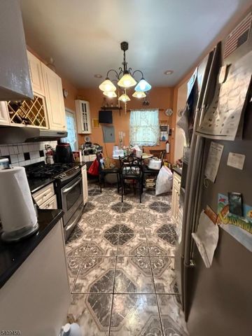 744 Trumbull St, Elizabeth City, NJ 07201