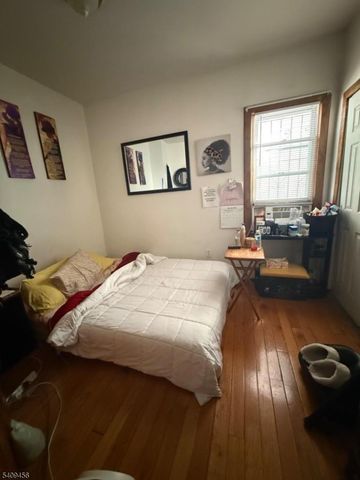 744 Trumbull St, Elizabeth City, NJ 07201