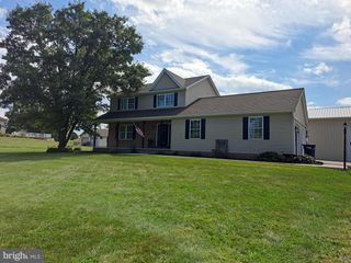 34 CREEK RD, New Oxford, PA 17350