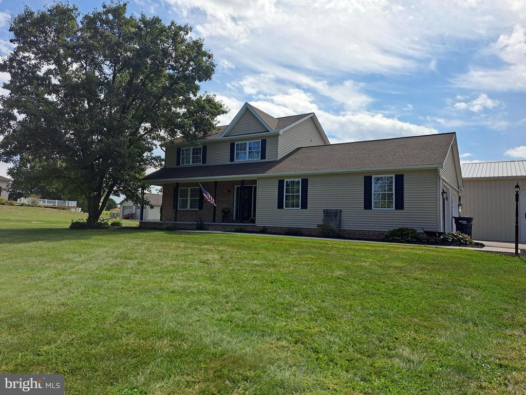 34 CREEK RD, New Oxford, PA 17350