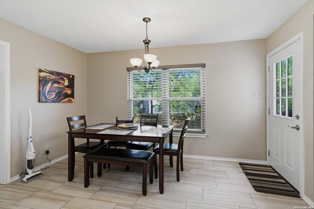 4823 CORIAN SPRINGS DR, San Antonio, TX 78247