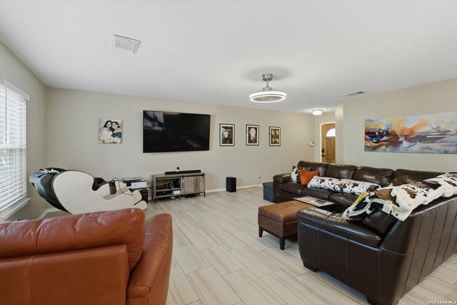 4823 CORIAN SPRINGS DR, San Antonio, TX 78247