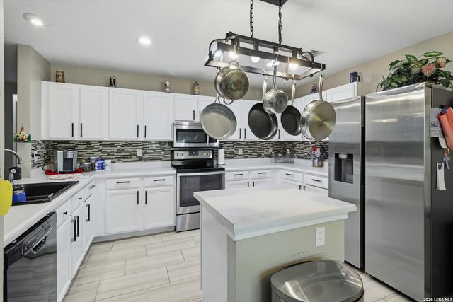 4823 CORIAN SPRINGS DR, San Antonio, TX 78247