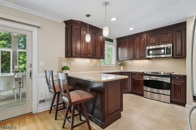 11 COLONIAL WAY, Livingston Twp., NJ 07039