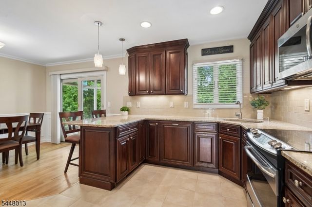 11 COLONIAL WAY, Livingston Twp., NJ 07039