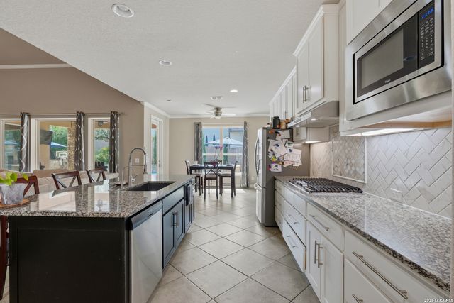 431 Tranquil Oak, San Antonio, TX 78260