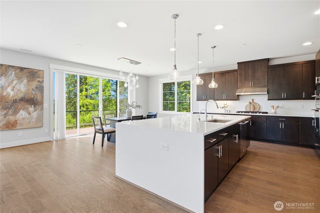 11795 155th Avenue NE, Redmond, WA 98052