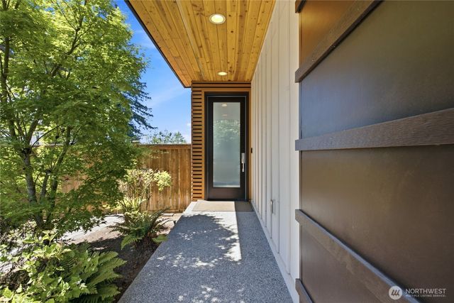 11795 155th Avenue NE, Redmond, WA 98052