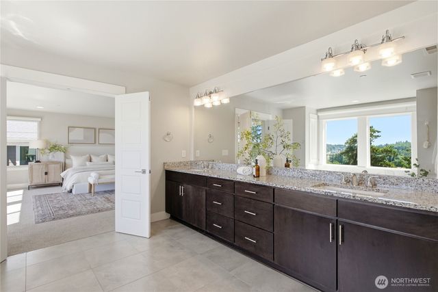 11795 155th Avenue NE, Redmond, WA 98052