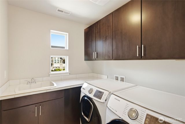 11795 155th Avenue NE, Redmond, WA 98052