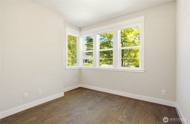11795 155th Avenue NE, Redmond, WA 98052