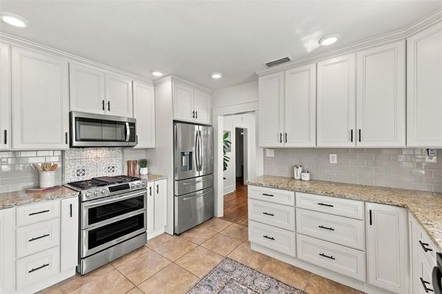 714 W PENINSULAR STREET, Tampa, FL 33603