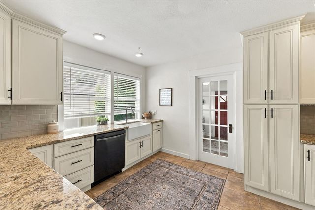 714 W PENINSULAR STREET, Tampa, FL 33603