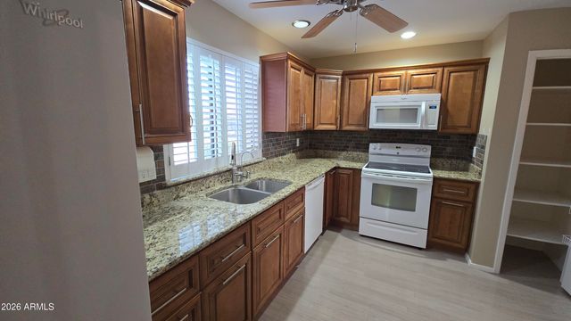 16616 E PALISADES Boulevard 109, Fountain Hills, AZ 85268