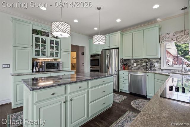 56439 Nickelby, Shelby Twp, MI 48316