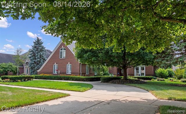 56439 Nickelby, Shelby Twp, MI 48316