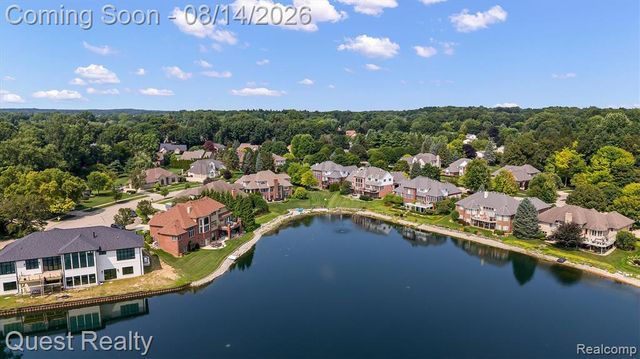 56439 Nickelby, Shelby Twp, MI 48316