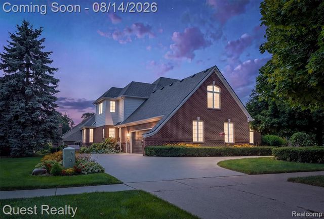 56439 Nickelby, Shelby Twp, MI 48316
