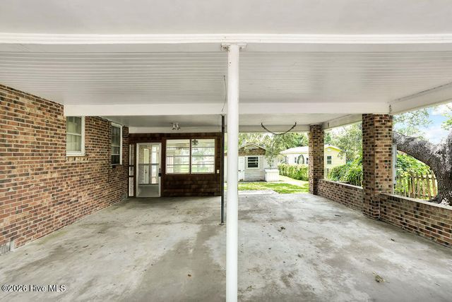 205 W Moore Street, Southport, NC 28461