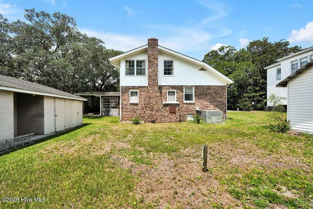 205 W Moore Street, Southport, NC 28461