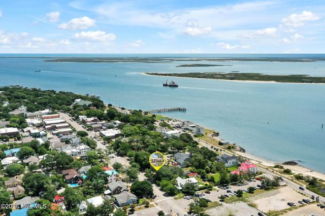 205 W Moore Street, Southport, NC 28461