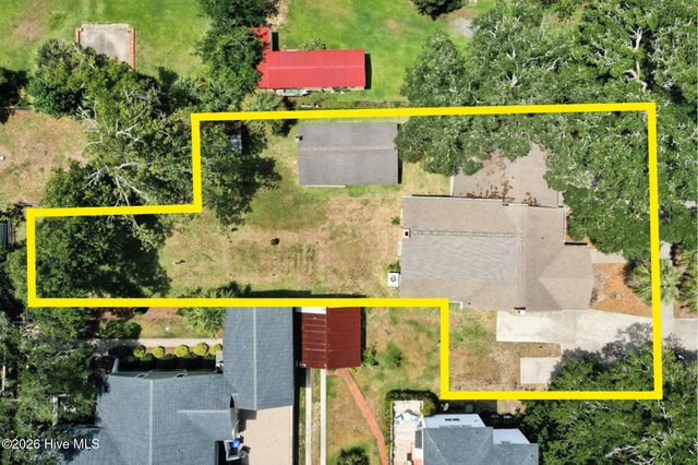 205 W Moore Street, Southport, NC 28461