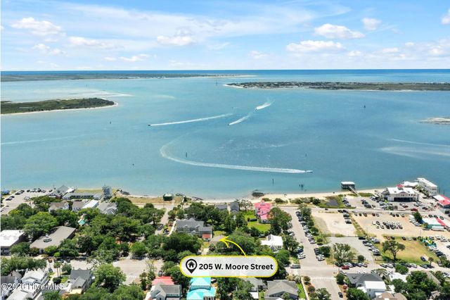 205 W Moore Street, Southport, NC 28461
