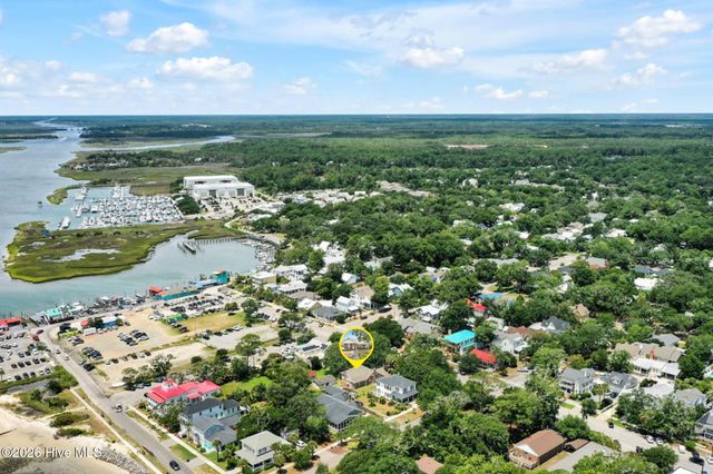205 W Moore Street, Southport, NC 28461