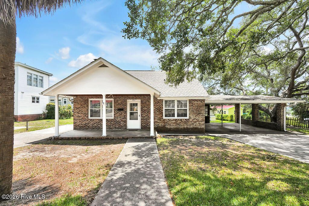 205 W Moore Street, Southport, NC 28461