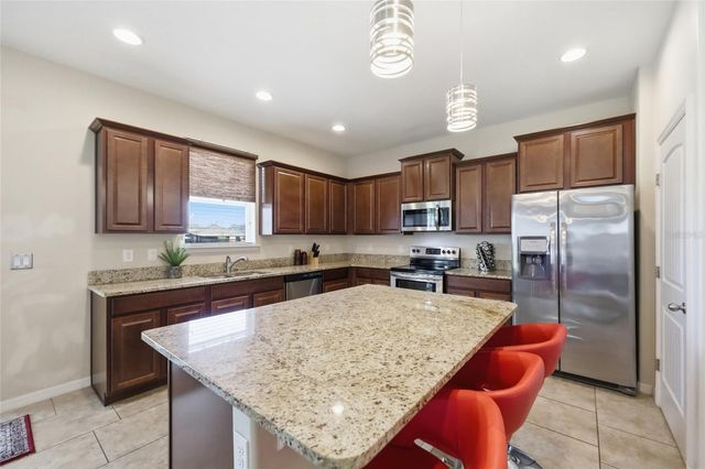 276 DRAYTON AVENUE, Davenport, FL 33837