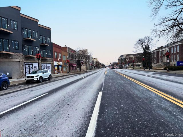 13736 Michigan Avenue, Dearborn, MI 48126