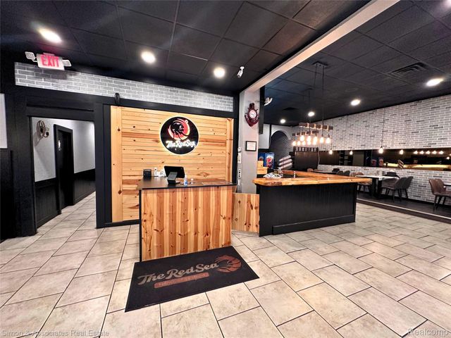 13736 Michigan Avenue, Dearborn, MI 48126