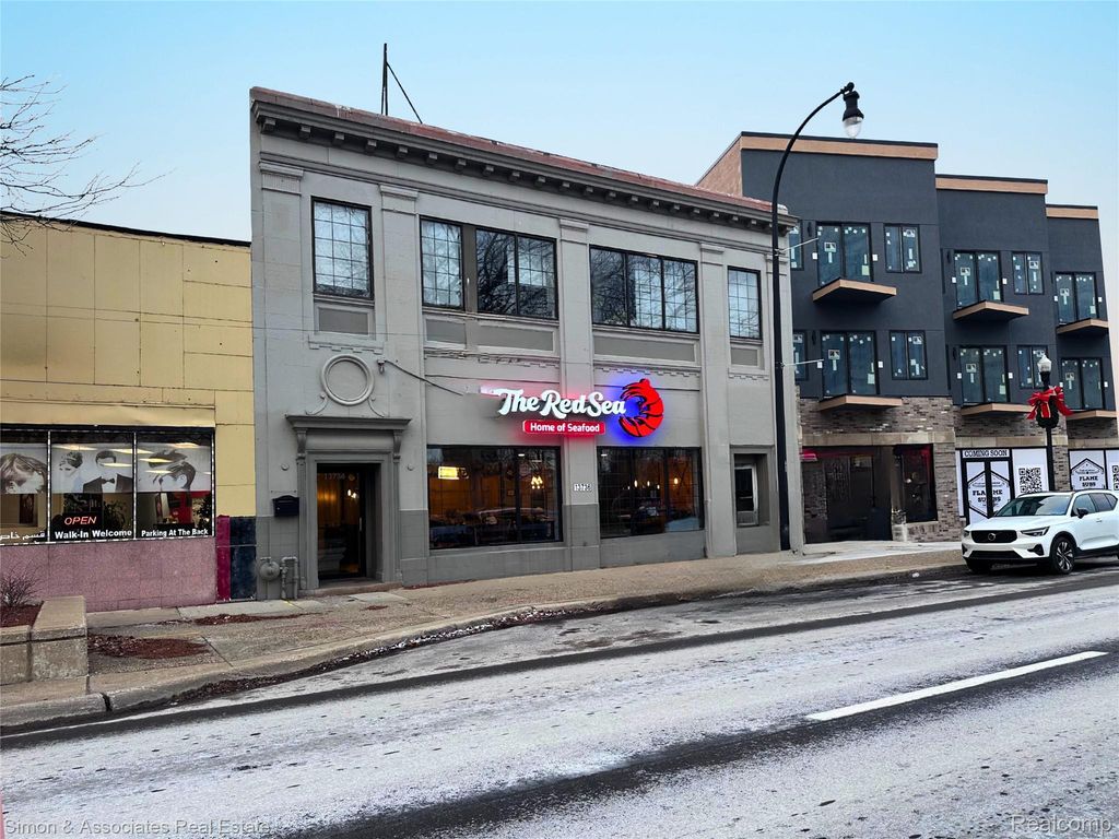 13736 Michigan Avenue, Dearborn, MI 48126