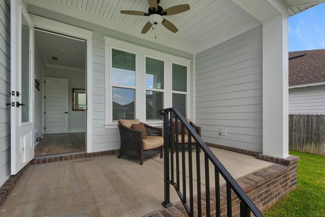 637 Chamomile Court, Niceville, FL 32578