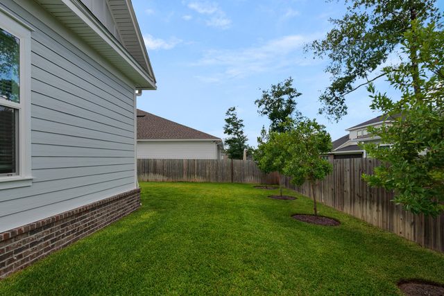 637 Chamomile Court, Niceville, FL 32578