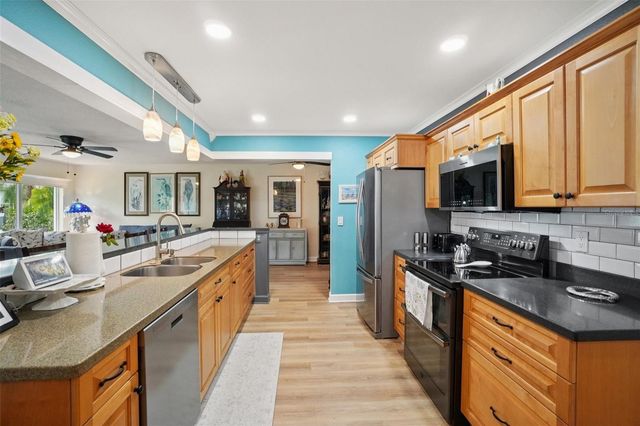 9153 42ND WAY N, Pinellas Park, FL 33782